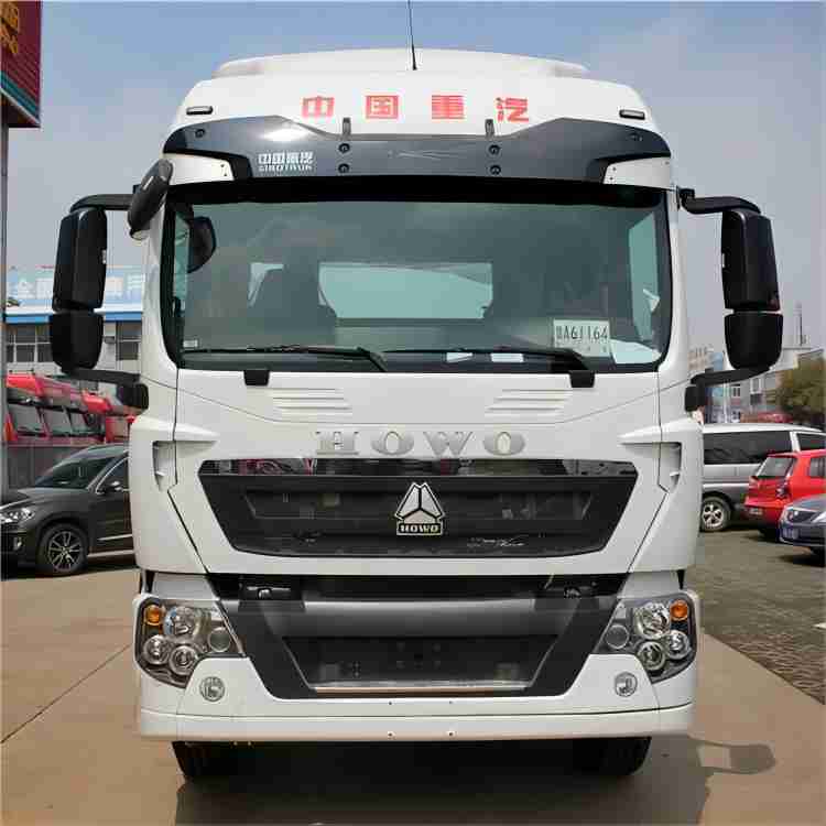 Camion pesante Howo T5G Tractor